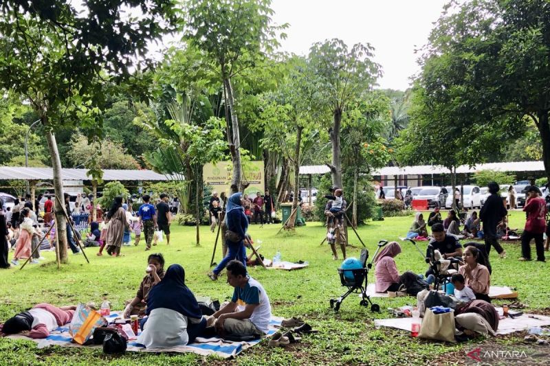 ekonom pusat hiburan ramai momen perbaikan ekonomi setelah idul fitri