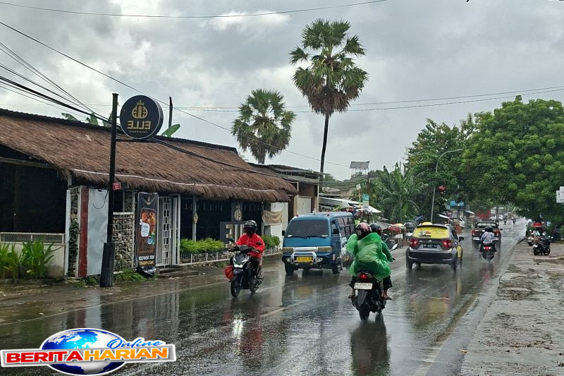 hari ini mayoritas kota besar diperkirakan hujan ringan dan berpetir