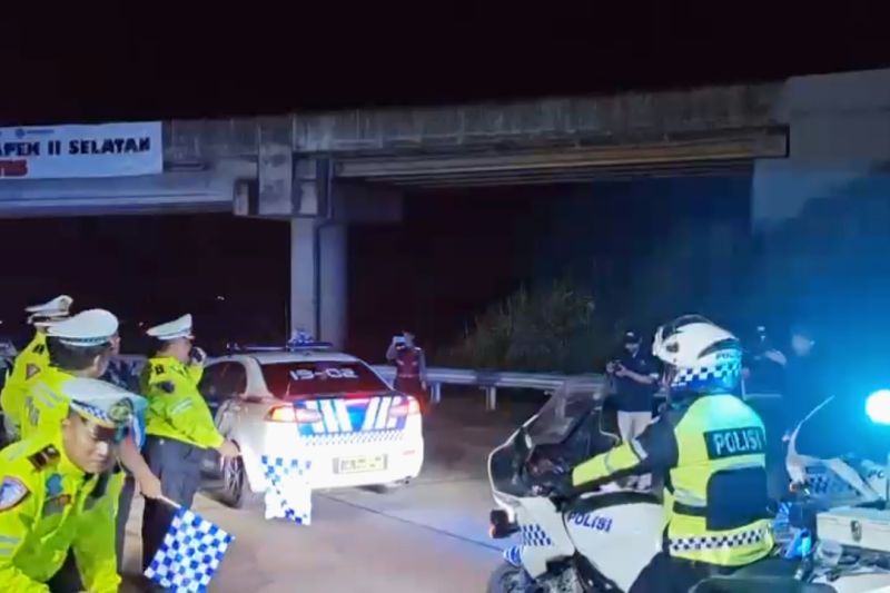 Jalur fungsional Tol Japek II Selatan mulai dioperasikan Rabu malam 1 jalur fungsional tol japek ii selatan mulai dioperasikan rabu malam