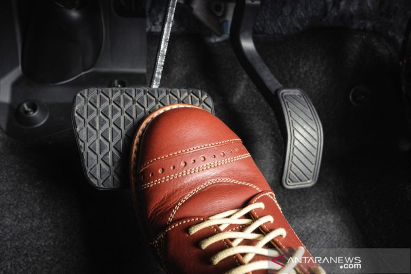 jepang wajibkan perangkat keselamatan pedal gas kendaraan mulai 2028