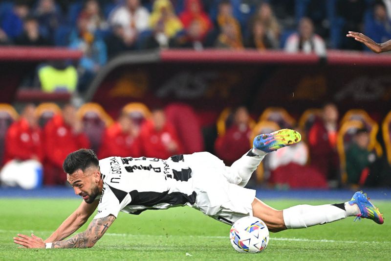 juventus gagal ke peringkat empat usai diimbangi roma 1 1