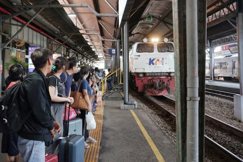 kai daop 4 semarang berangkatkan 94838 penumpang