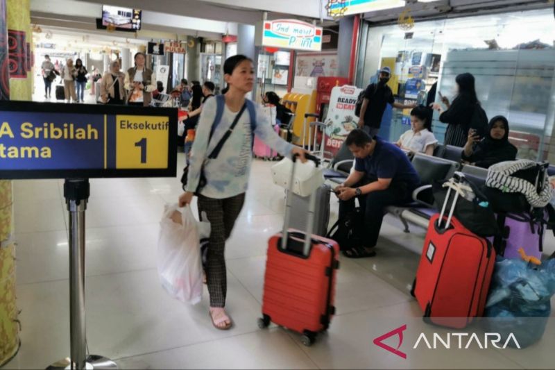 kai layani 9800 penumpang hari pertama lebaran 2025 di sumut