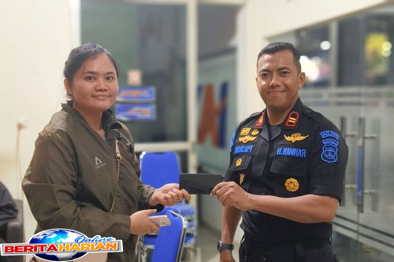 KAI Tanjungkarang Selamatkan 9 Barang Tertinggal Bernilai Rp28 Juta 1 kai tanjungkarang amankan 9 barang tertinggal dengan nilai rp28 juta