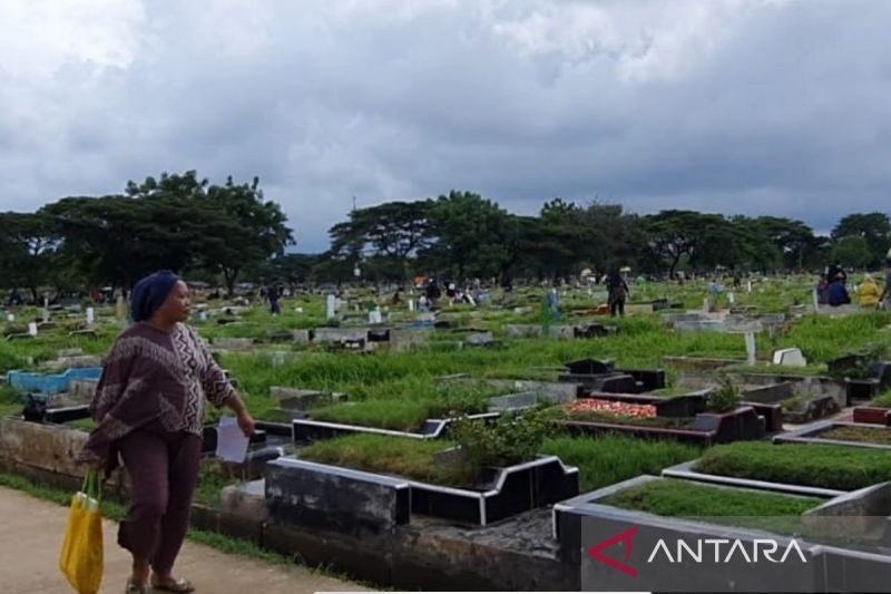 kasatpel puluhan ribu peziarah kunjungi tpu semper di libur lebaran
