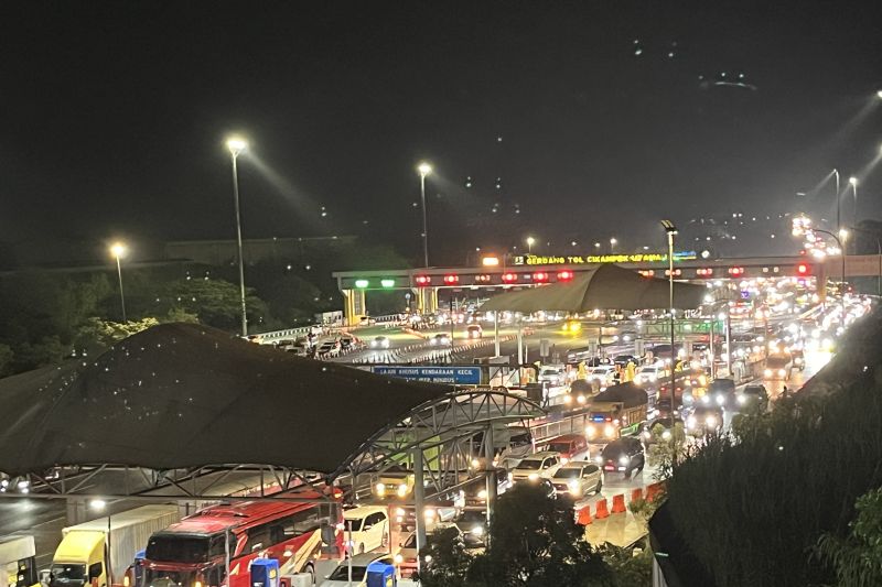 kemarin fasilitas di terminal pulo gadung hingga angka mudik balik