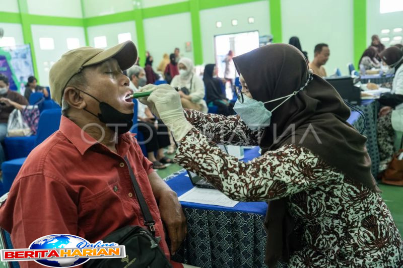 kemarin hampir dua juta orang manfaatkan ckg dan kasus dokter residen