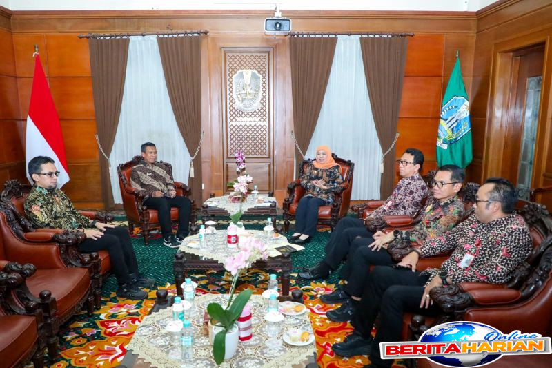 khofifah sebut jatim jadi pionir inovasi produktivitas tebu