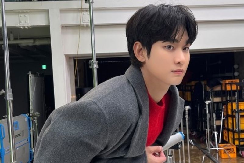 kim soo hyun kembali bantah hubunganya dengan mendiang kim sae ron