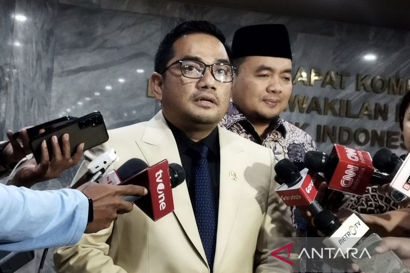 komisi ii dpr bentrok psu di puncak jaya harus dibawa ke ranah pidana
