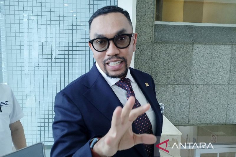 komisi iii dpr minta polri sapu bersih aksi premanisme