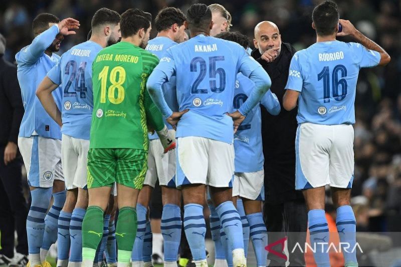 manchester city masuk lagi empat besar setelah bekuk leicester 2 0