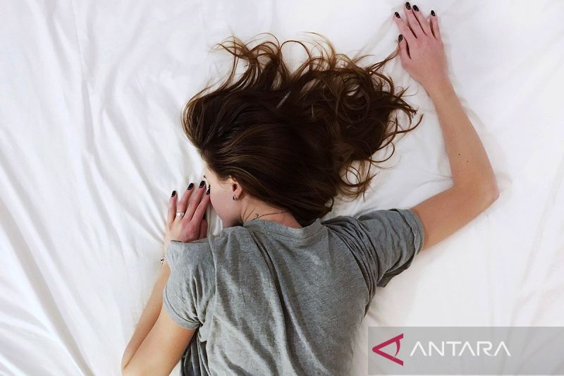menyalakan layar sebelum tidur bisa sebabkan gangguan tidur