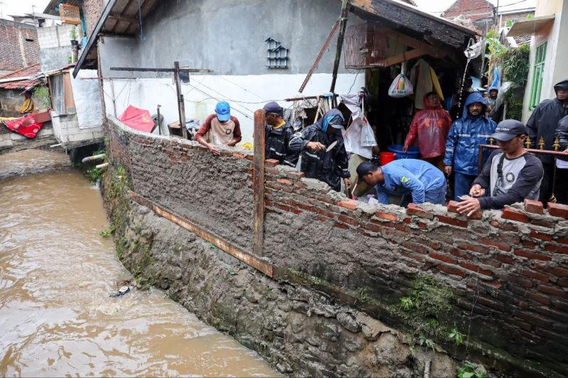 pemkot bandung pastikan longsor di ujungberung tertangani dengan baik