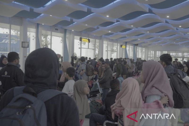 pemprov sumut fasilitasi 500 pemudik balik ke batam dengan km kelud