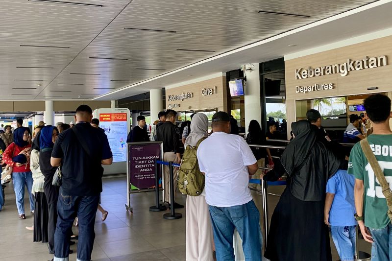 penerbangan internasional di bandara batam naik pada h2 h4 lebaran