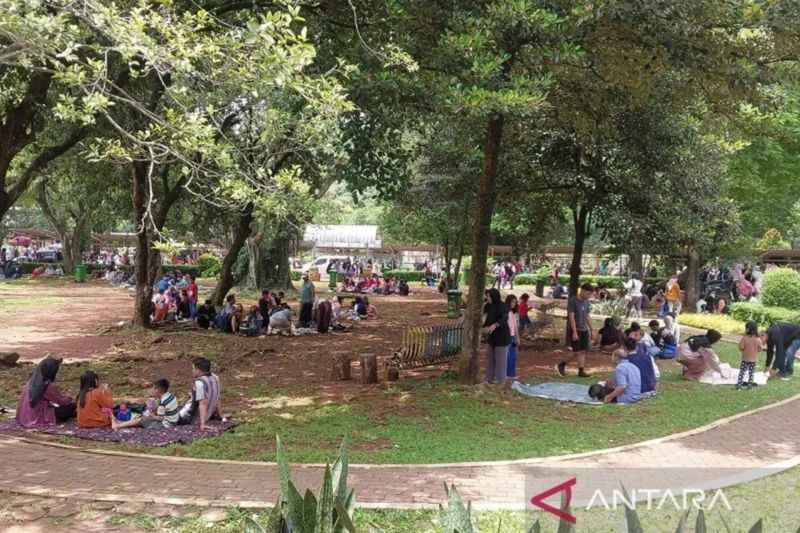 Pengunjung Margasatwa Ragunan capai 102.928 orang pada H+2 Lebaran 1 pengunjung margasatwa ragunan capai 102928 orang pada h2 lebaran