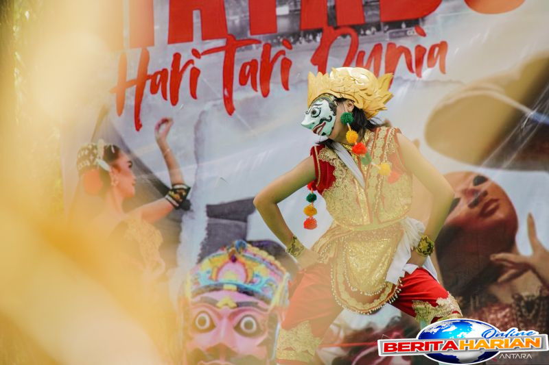 peringatan hari tari dunia di jawa timur
