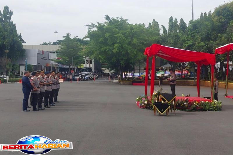polda metro jaya gelar sertijab dari dirlantas hingga kabidkum