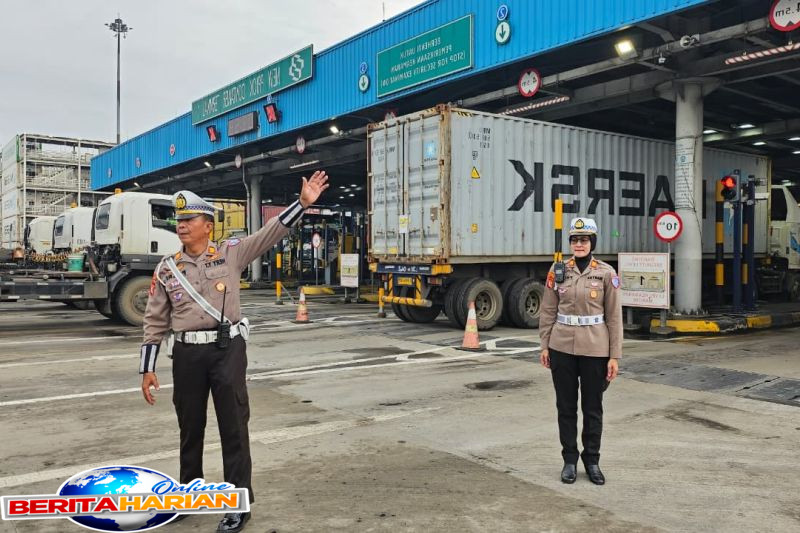 polisi tegaskan penumpukan di pelabuhan sebabkan kemacetan di jakut