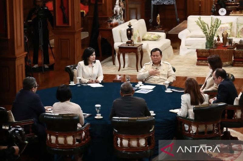 politik kemarin prabowo dan jurnalis dialog hingga arus balik lancar