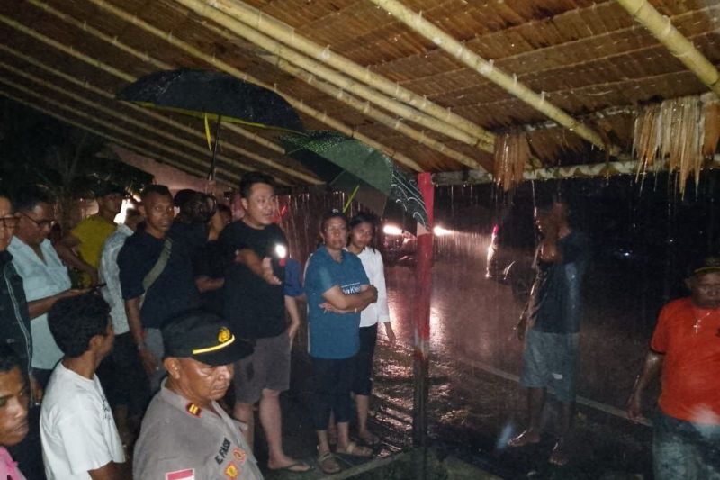 Polres Tanimbar amankan bentrok antar warga Desa Lumasebu dan Kilmasa 1 polres tanimbar amankan bentrok antar warga desa lumasebu dan kilmasa