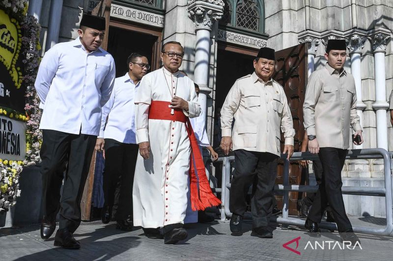 presiden prabowo subianto melayat mgr petrus turang