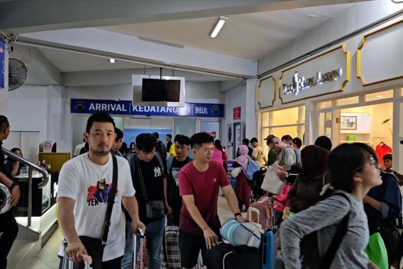 Prediksi Kepadatan Penumpang di Pelabuhan Ferry Batam Center 1 puncak arus balik di pelabuhan ferry batam center diprediksi 7 april