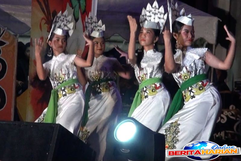 rayakan hari tari sedunia 37 sanggar pukau warga palangka raya