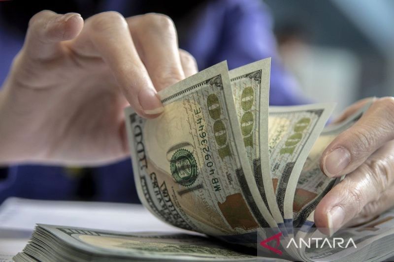 rupiah melemah dipengaruhi kekhawatiran atas eskalasi perang dagang