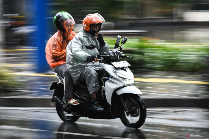 sebagian jakarta diperkirakan hujan pada selasa siang hingga malam