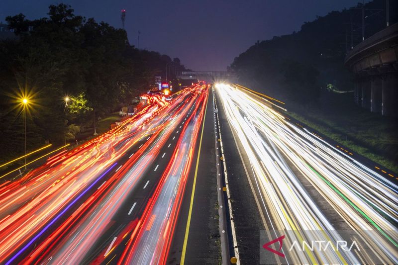 Sebanyak 455 ribu kendaraan kembali ke Jabotabek pada H+1 Lebaran 1 sebanyak 455 ribu kendaraan kembali ke jabotabek pada h1 lebaran