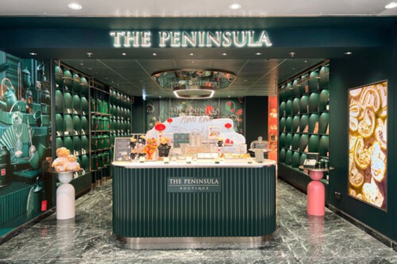the peninsula boutique luncurkan gerai ritel yang telah direnovasi di hong kong international airport