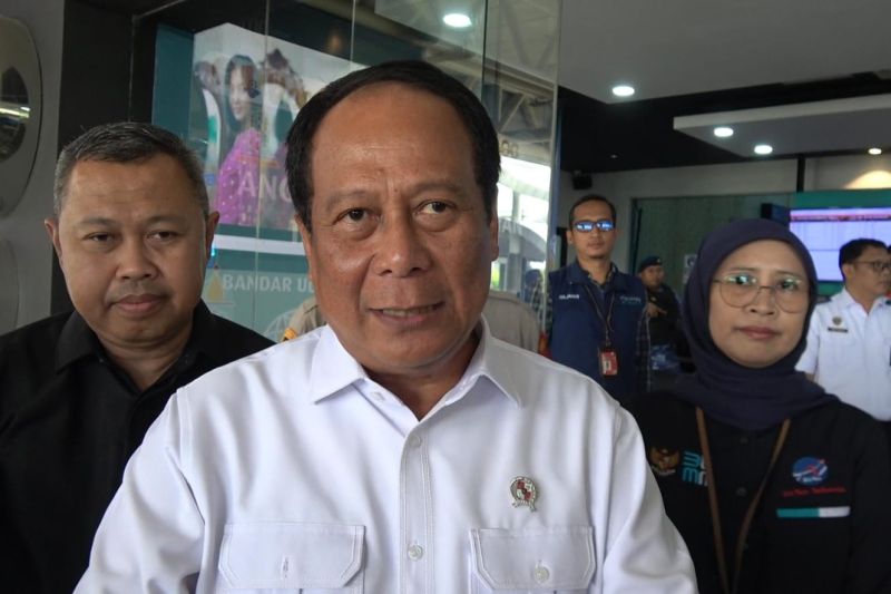 wamenhub penumpang bandara palembang terlayani baik saat arus mudik