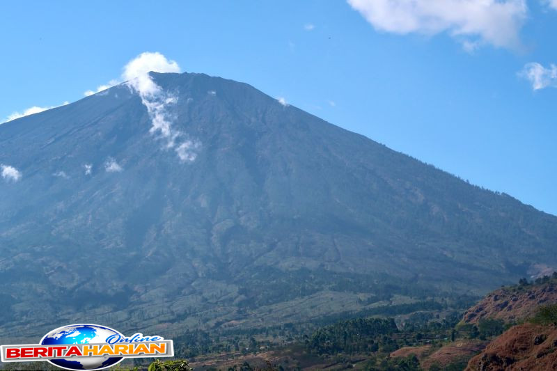 warga sembalun ingin kelola mandiri pintu pendakian gunung rinjani
