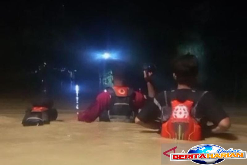1600 rumah warga di kabupaten blora tergenang banjir
