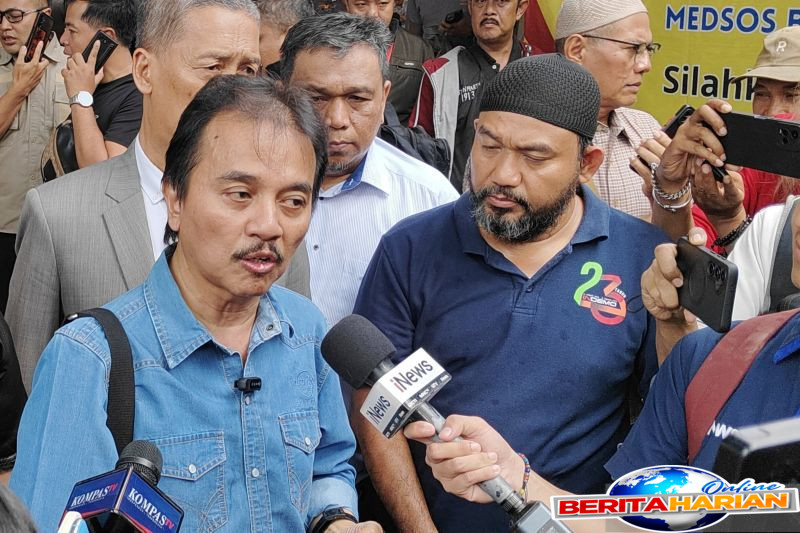 cek fakta foto roy suryo ditahan karena tuduhan ijazah palsu jokowi