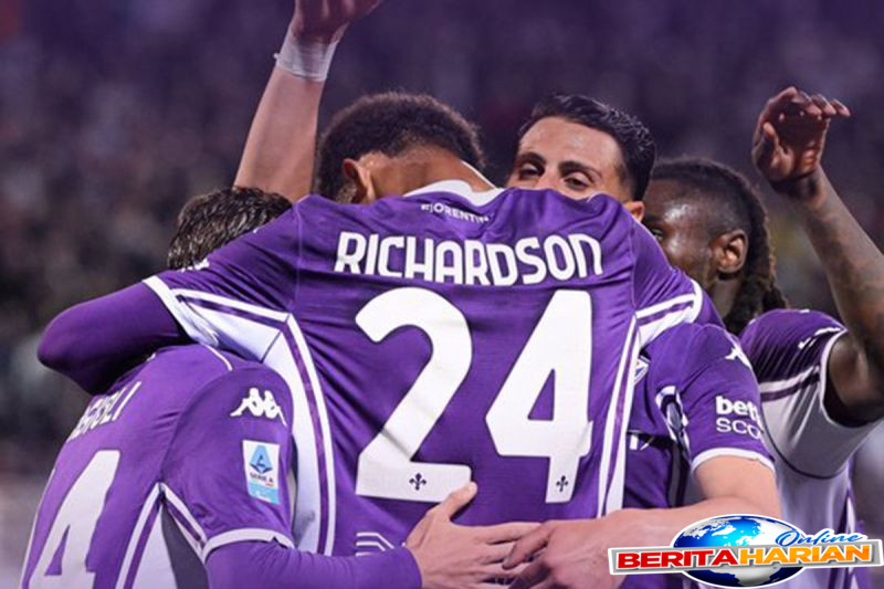 fiorentina jaga peluang ke eropa venezia kembali ke zona degradasi