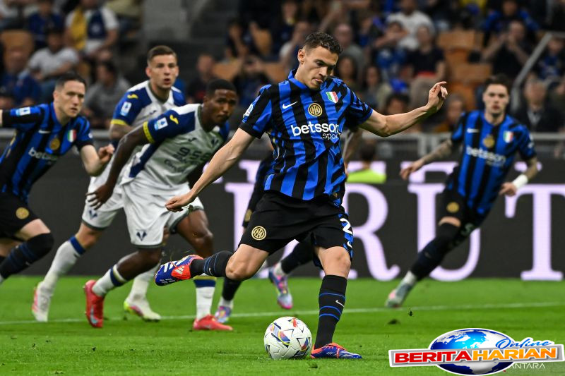inter milan tempel ketat napoli setelah menang tipis atas verona