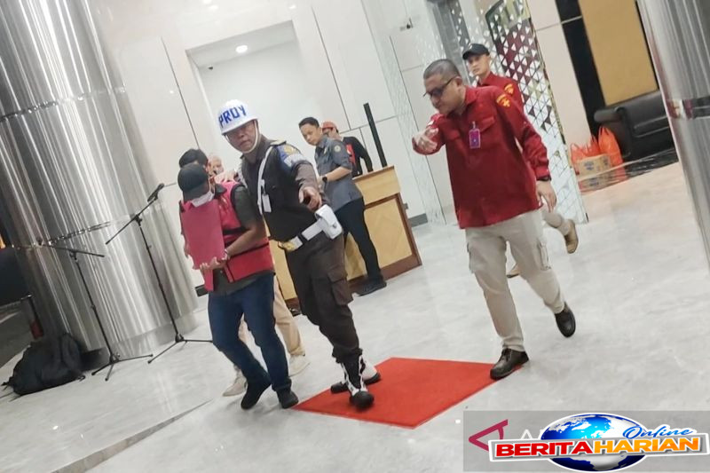 Kejagung Jadikan Ketua Buzzer sebagai Tersangka dalam Kasus Perintangan 1 kejagung tetapkan ketua buzzer jadi tersangka perintangan perkara