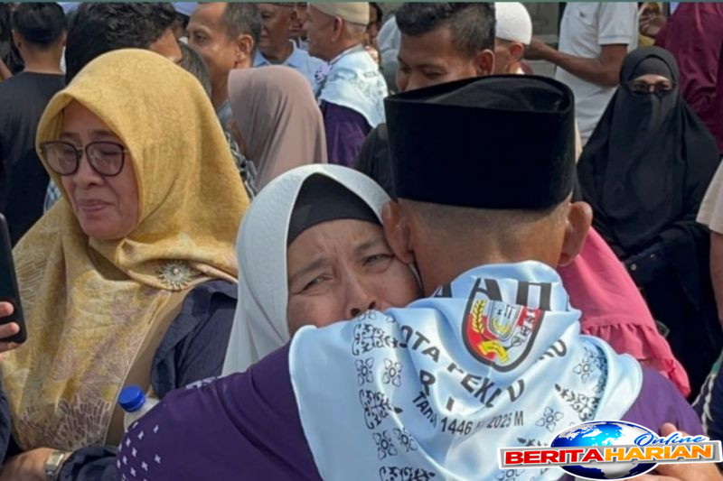 kemenag pekanbaru lepas 438 calon haji ke embarkasi batam