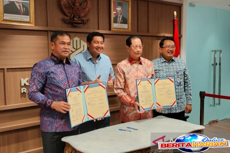 menteri pkp dukung csr bank swasta rehabilitasi rumah dinas tni ad