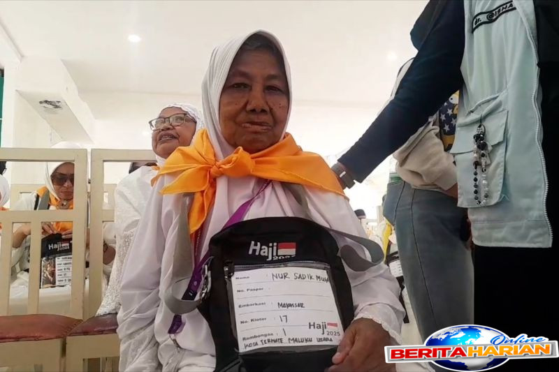 nabung sejak 1996 nenek penyapu jalan di ternate bisa naik haji