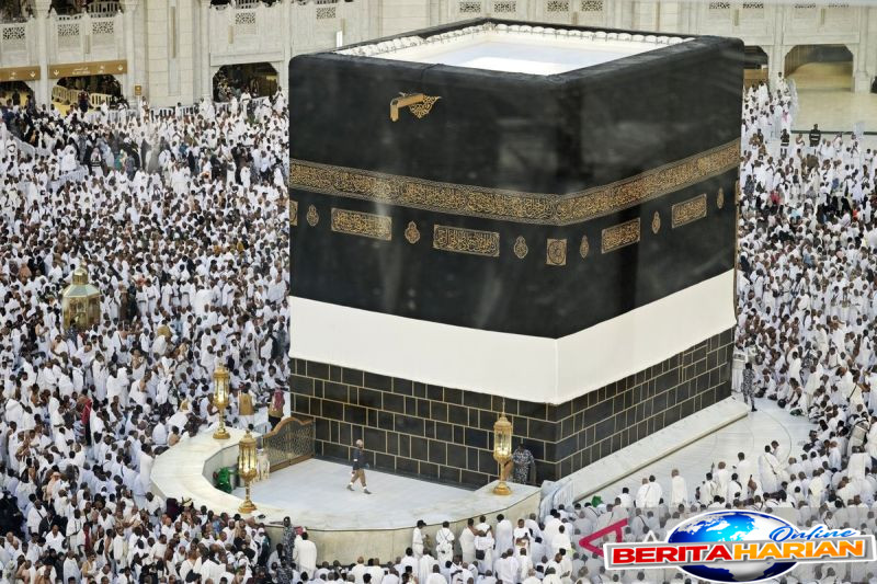 pemerintah arab saudi tetapkan idul adha 6 juni wukuf di arafah 5 juni 2025