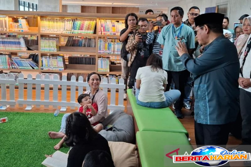 pengunjung perpus tim hb jassin naik usai jam buka diperpanjang