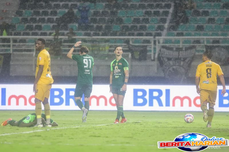 penyelesaian akhir jadi kendala persebaya gagal raih poin penuh