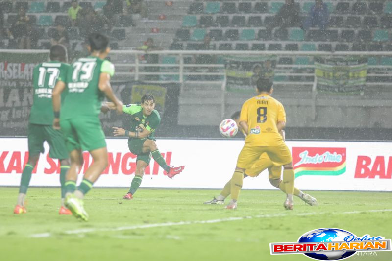 persebaya gagal raih poin penuh setelah ditahan semen padang 1 1 1