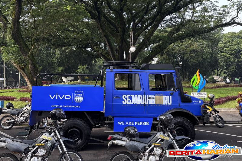 persib gunakan empat unit unimog untuk pawai juara
