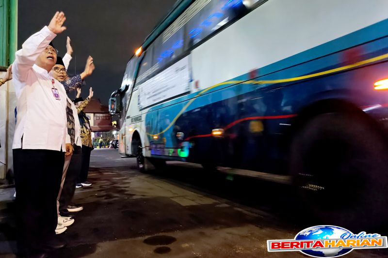 ppih surabaya laporkan satu calon haji alami penundaan keberangkatan