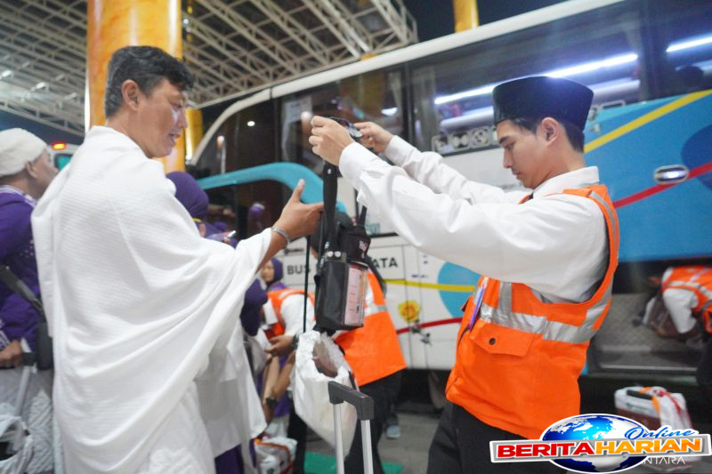 ppih surabaya telah berangkatkan jch terakhir ke tanah suci